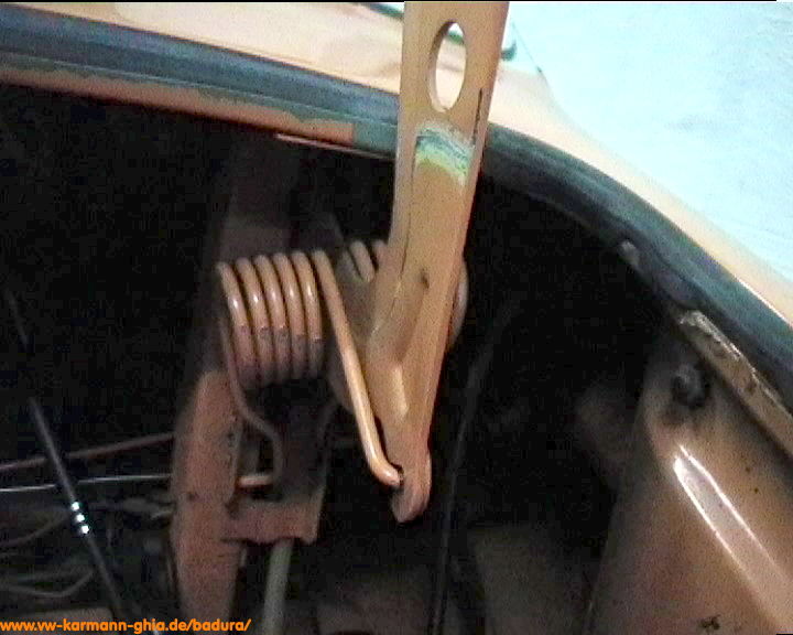 http://www.badura-software.de/vw-karmann-ghia/pictures/restoration/video/badura.0394.jpg