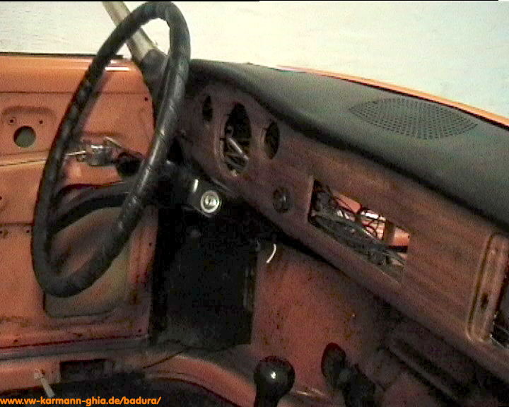 http://www.badura-software.de/vw-karmann-ghia/pictures/restoration/video/badura.0589.jpg