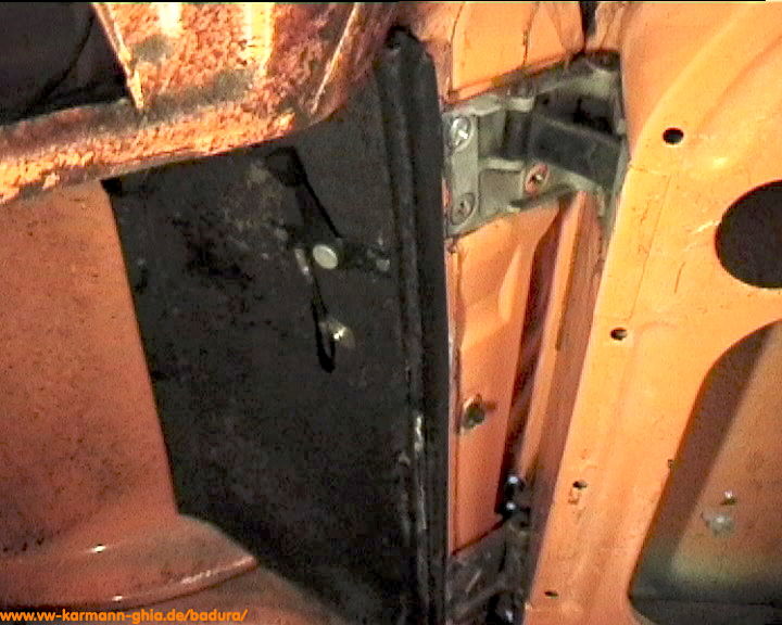 http://www.badura-software.de/vw-karmann-ghia/pictures/restoration/video/badura.0617.jpg