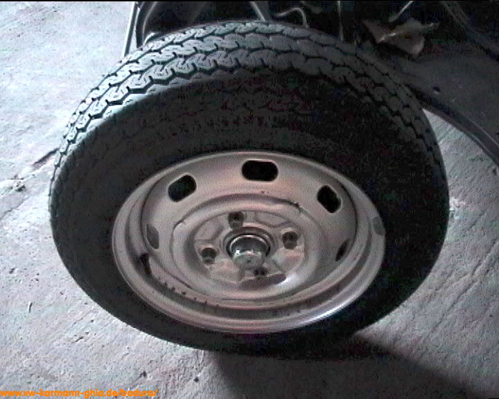 http://www.badura-software.de/vw-karmann-ghia/pictures/restoration/video/badura.1177.jpg