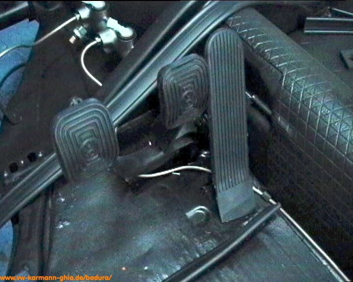 http://www.badura-software.de/vw-karmann-ghia/pictures/restoration/video/badura.1226.jpg