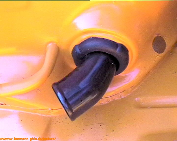http://www.badura-software.de/vw-karmann-ghia/pictures/restoration/video/badura.1301.jpg